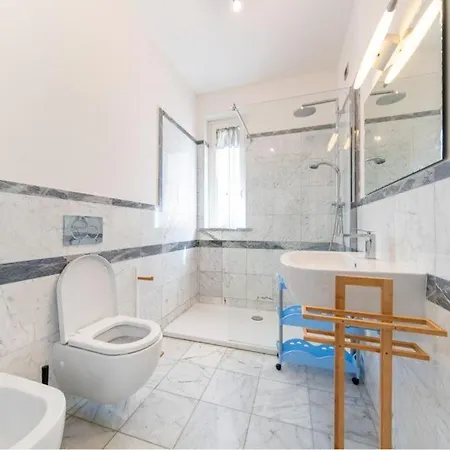 Beachfront Luxurious Newly Built 2-Bed Flat With Stunning Sea Views & Terrace Roseto Degli Abruzzi Exterior foto