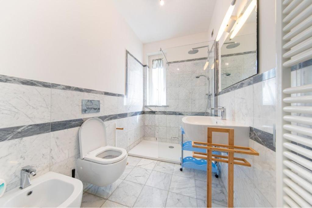 Beachfront Luxurious Newly Built 2-bed Flat With Stunning Sea Views & Terrace * Roseto Degli Abruzzi